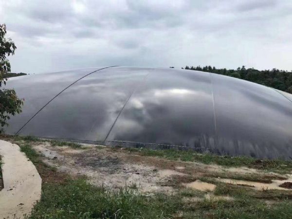 黑膜沼氣池用土工膜為什么價格差別這么大？
